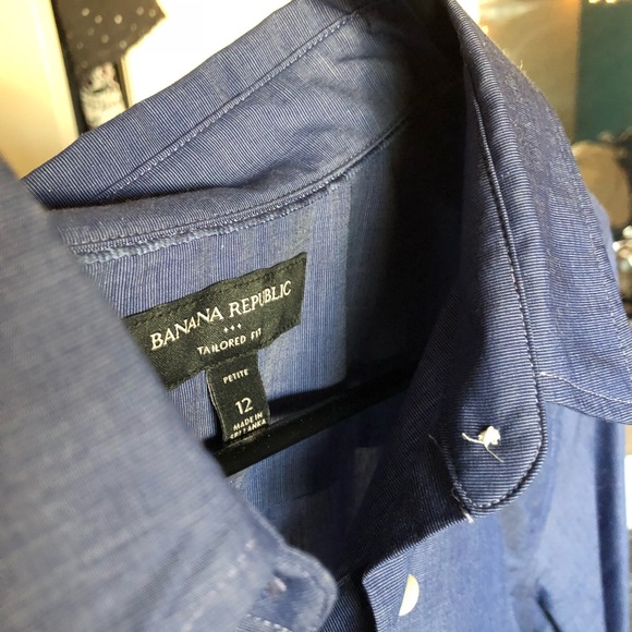 Banana Republic Button Up - Picture 4 of 4